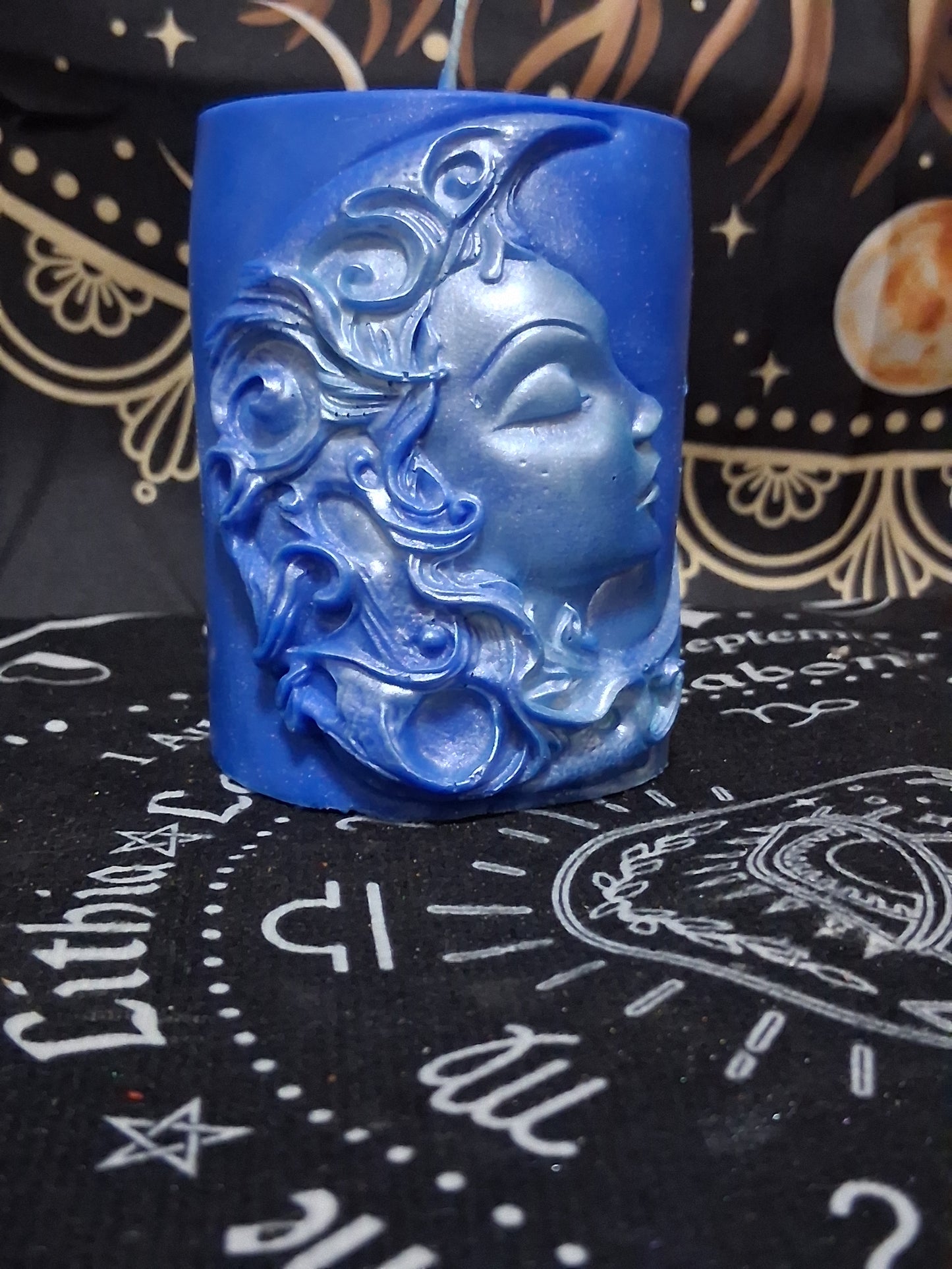 Moon Lilly Dream Scented Moon Goddess Candle