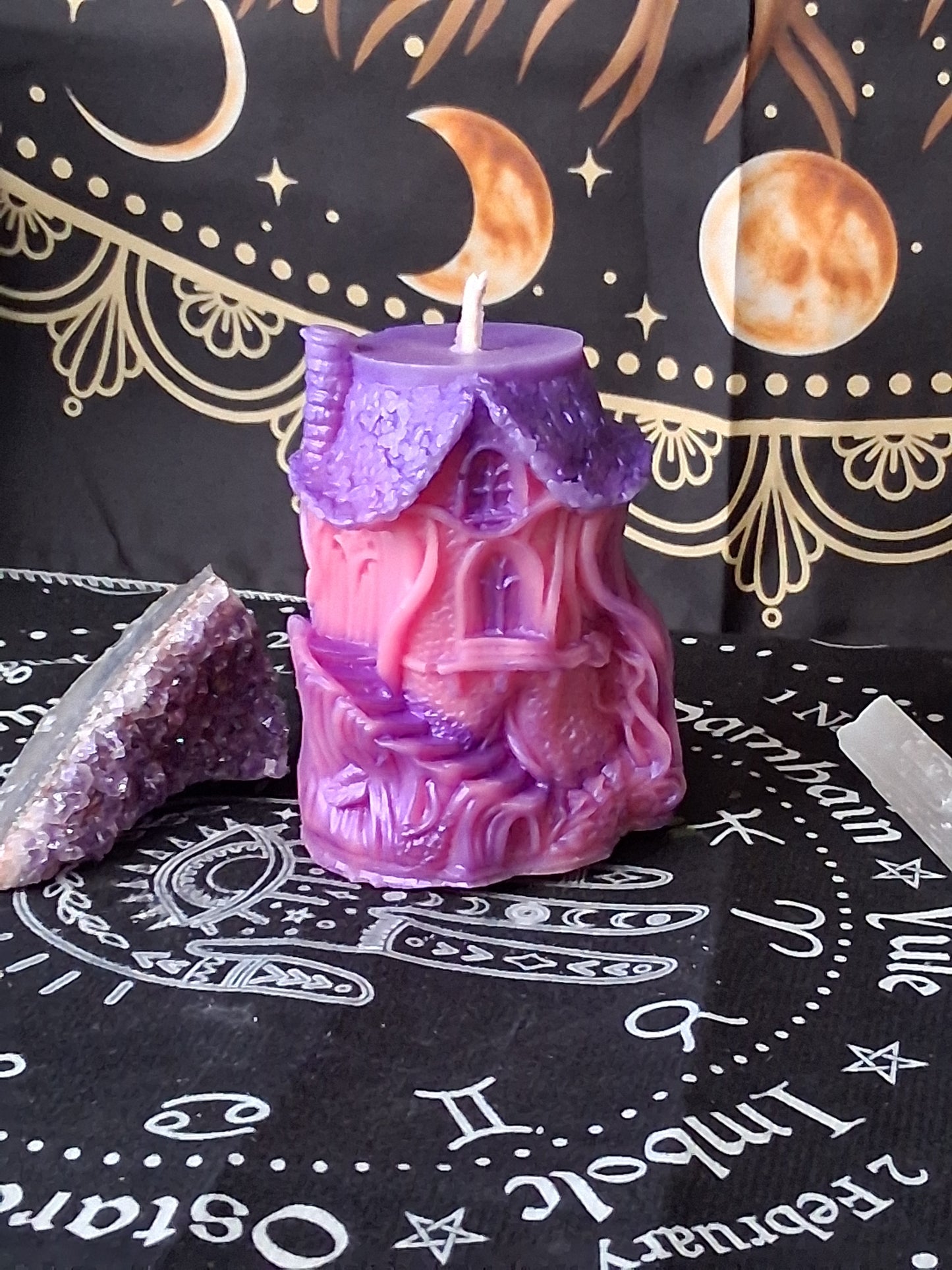 Honeysuckle Hidaway Treehouse Candle