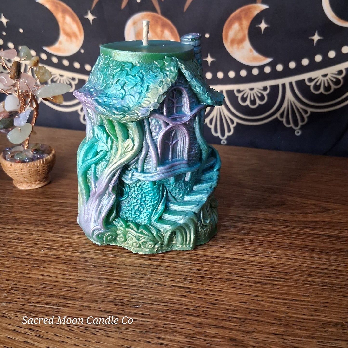 Faerie Grove Saffron and Patchouli Scented Treehouse Candle