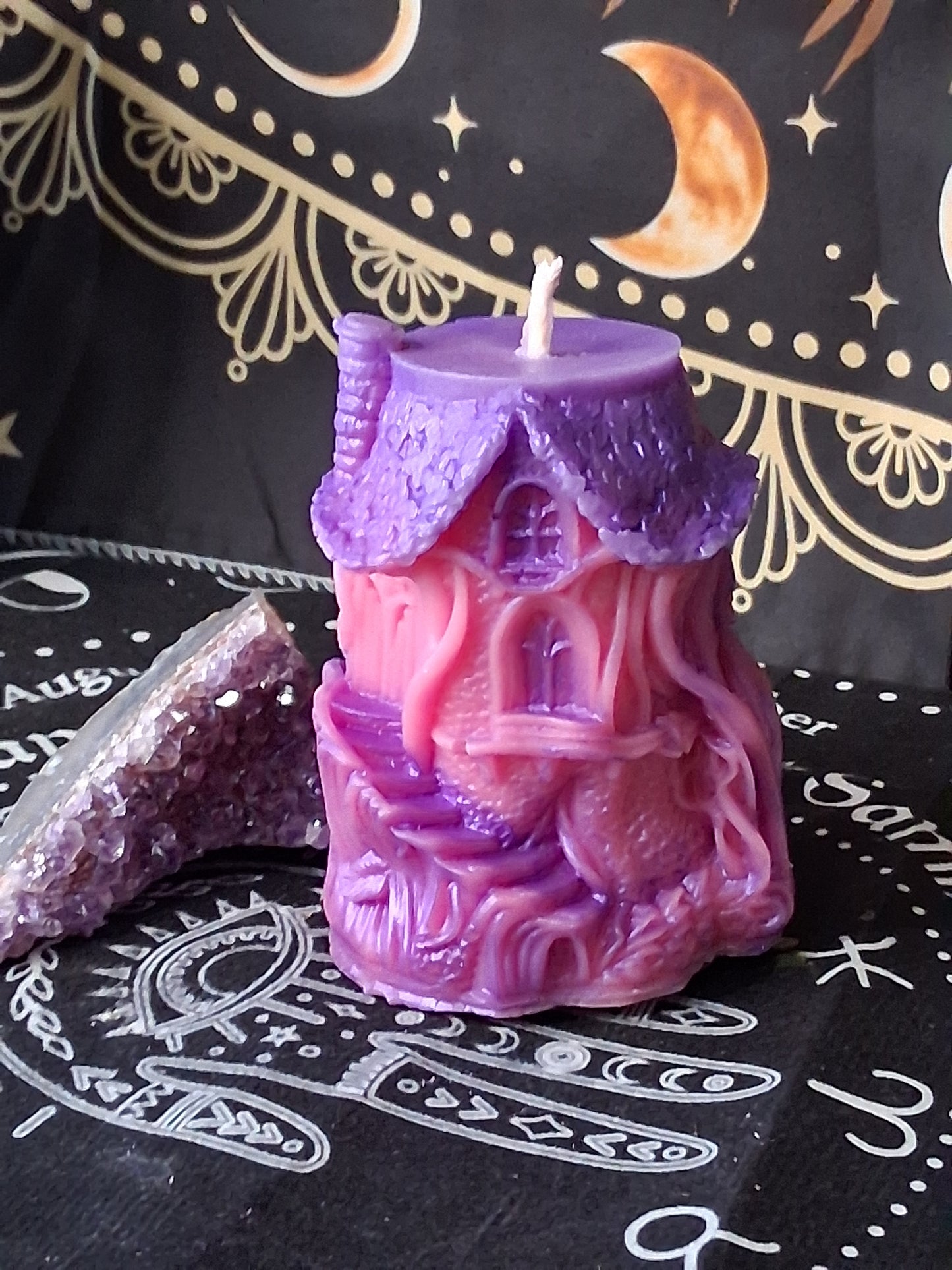 Honeysuckle Hidaway Treehouse Candle