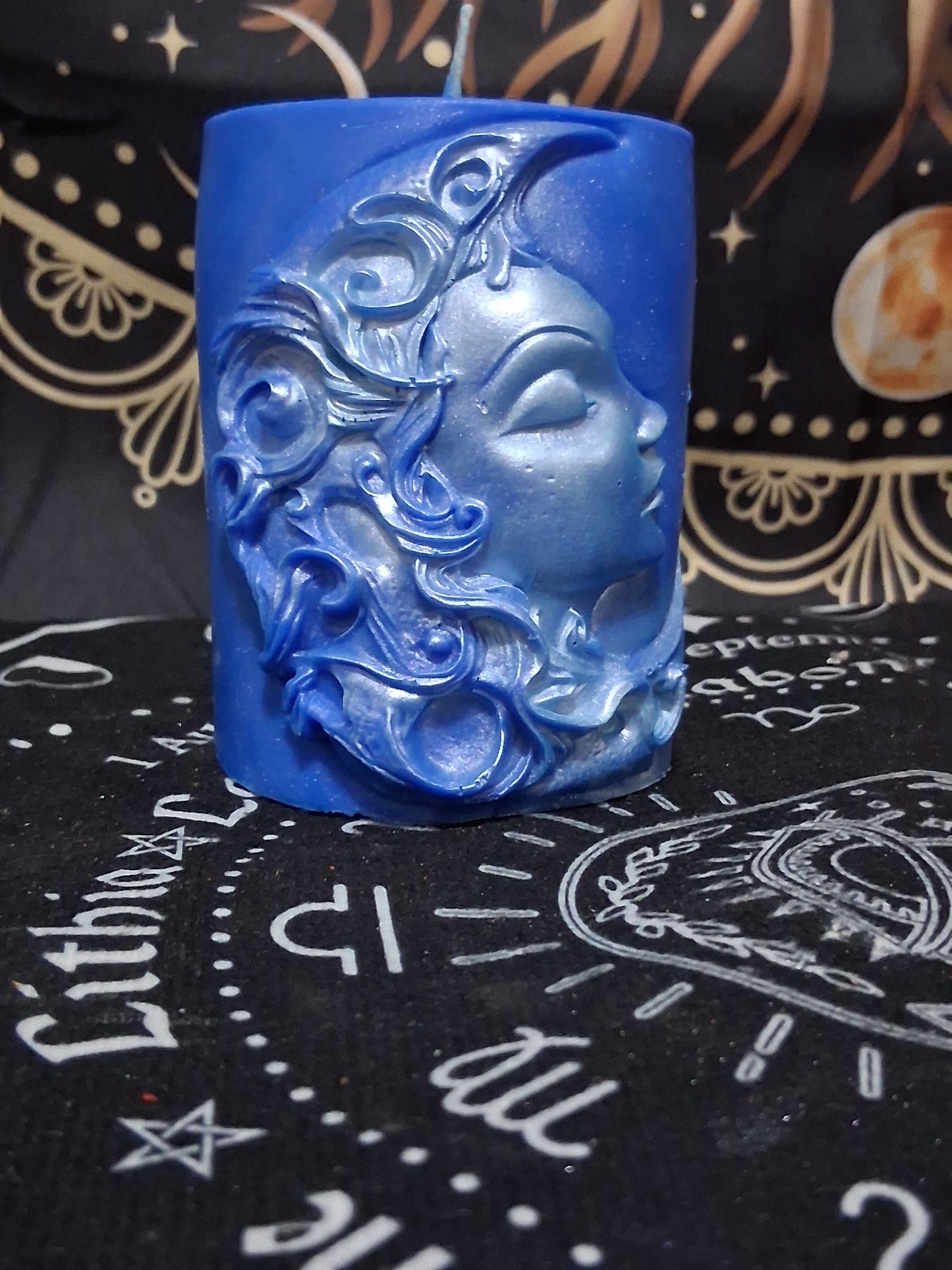Moon Lilly Dream Scented Moon Goddess Candle
