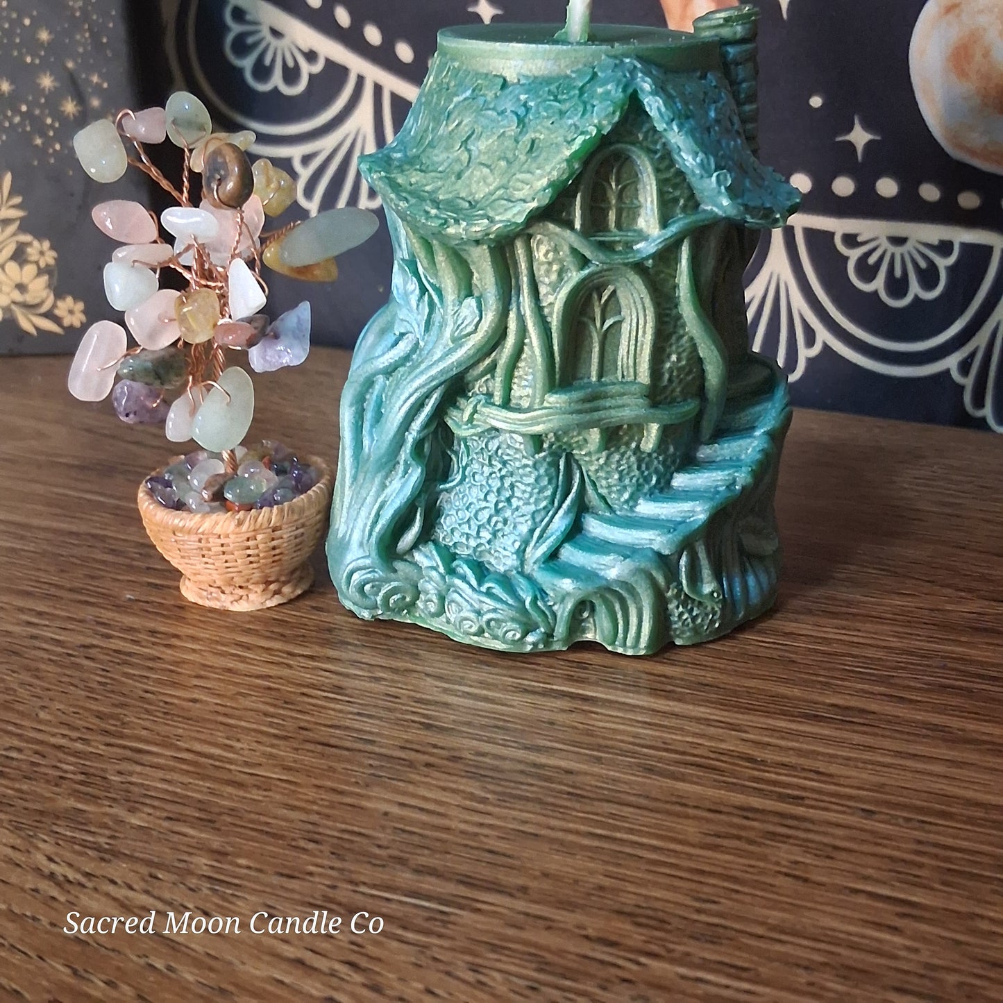 Faerie Grove Saffron and Patchouli Scented Treehouse Candle