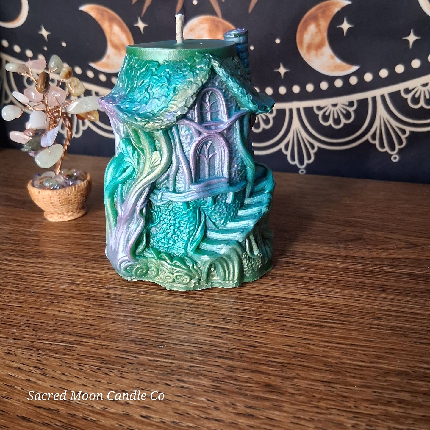 Faerie Grove Saffron and Patchouli Scented Treehouse Candle