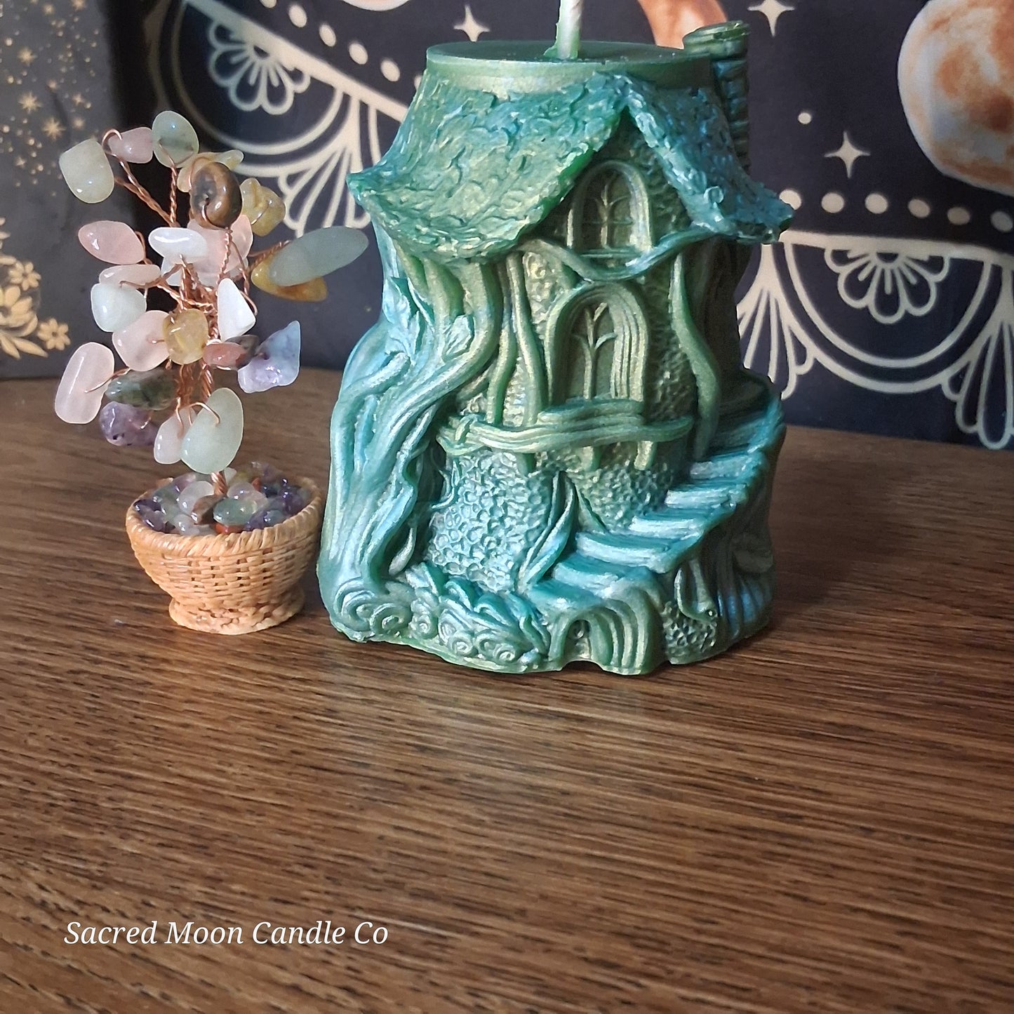 Faerie Grove Saffron and Patchouli Scented Treehouse Candle