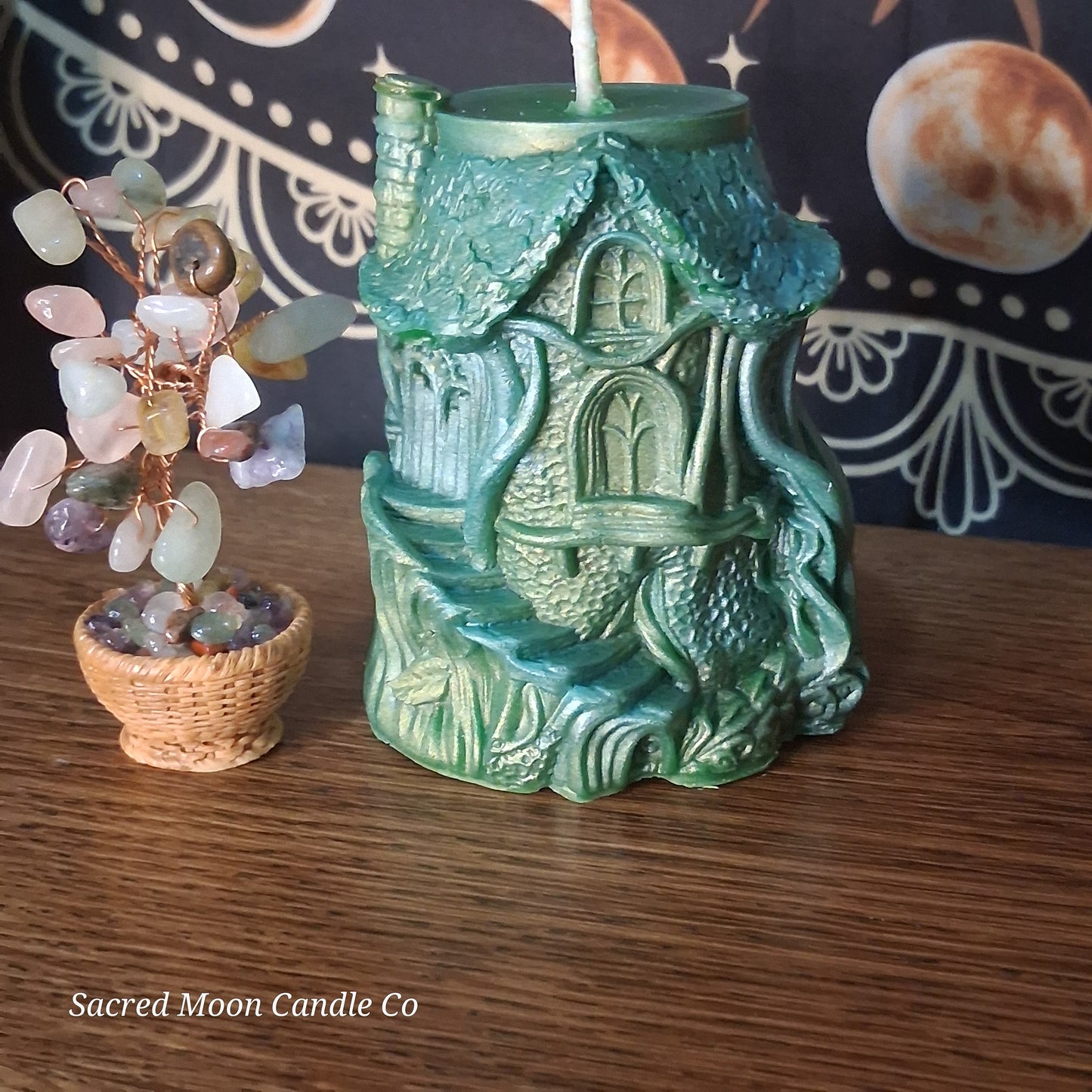 Faerie Grove Saffron and Patchouli Scented Treehouse Candle