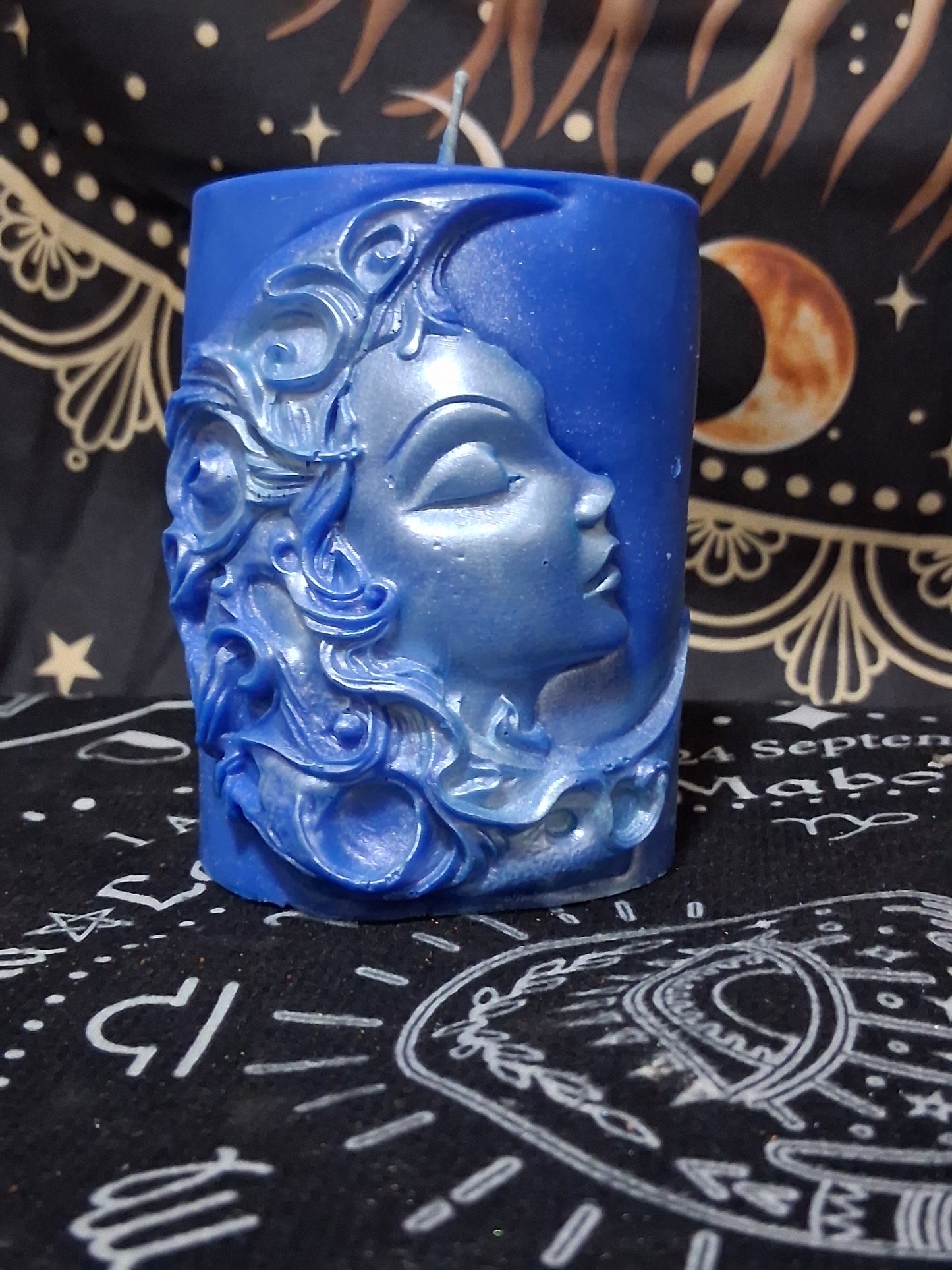 Moon Lilly Dream Scented Moon Goddess Candle