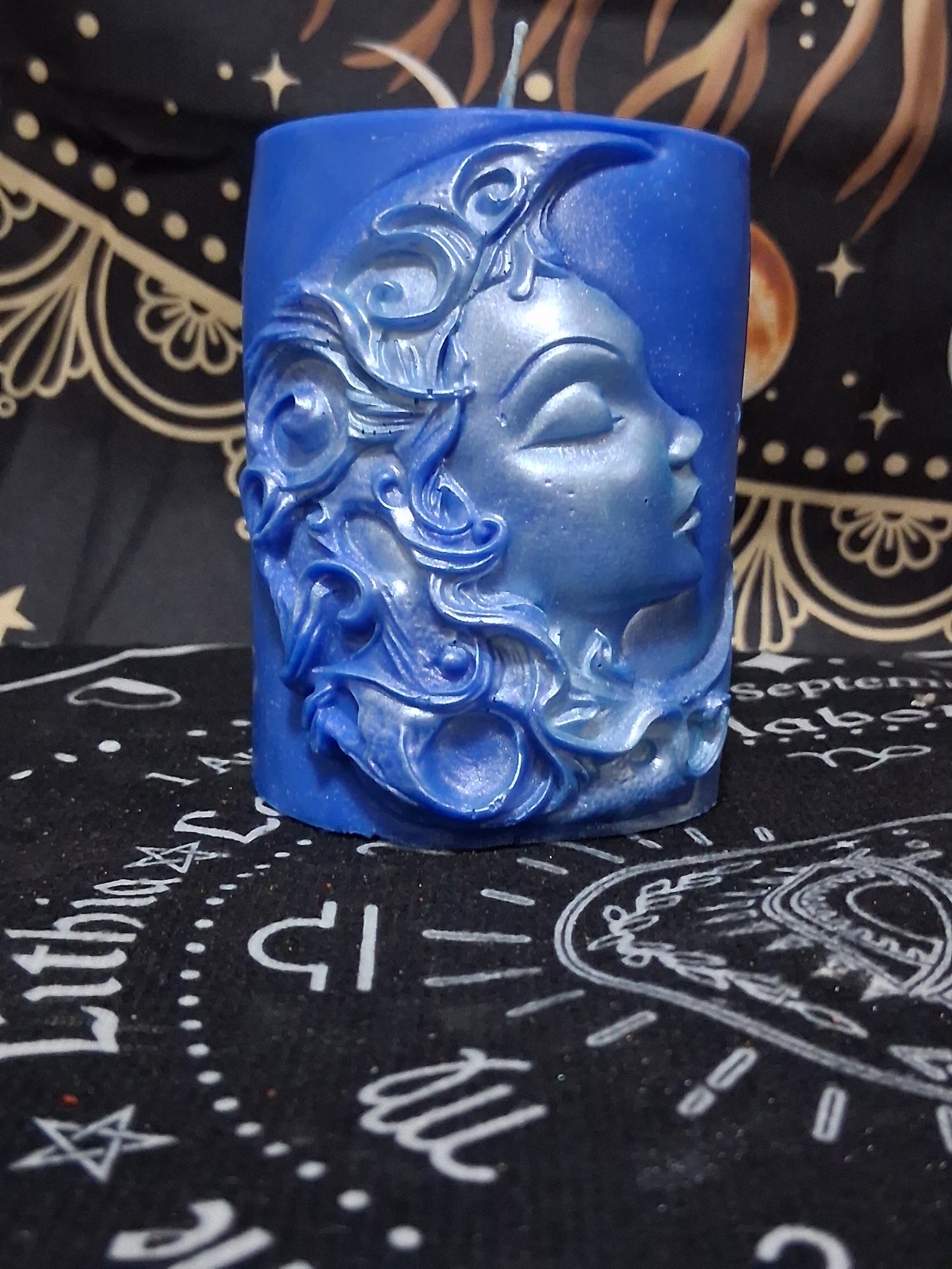 Moon Lilly Dream Scented Moon Goddess Candle