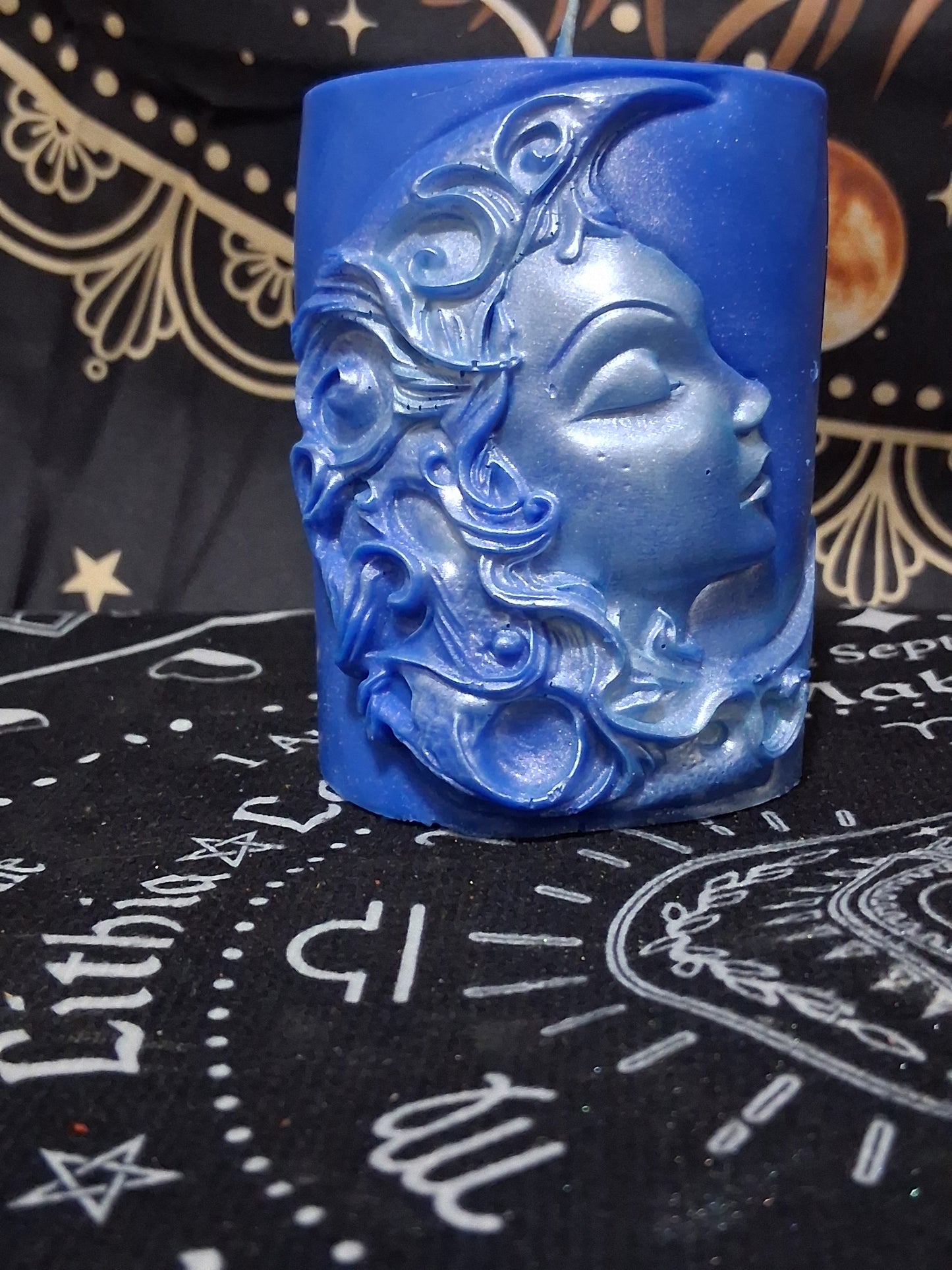 Moon Lilly Dream Scented Moon Goddess Candle