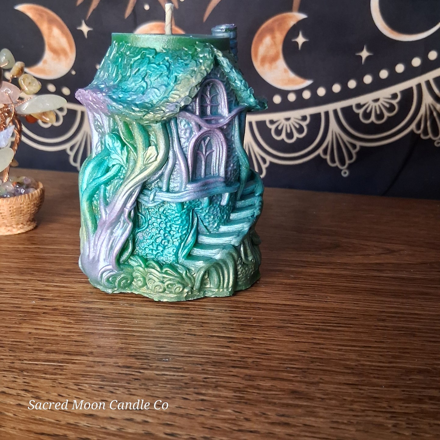 Faerie Grove Saffron and Patchouli Scented Treehouse Candle