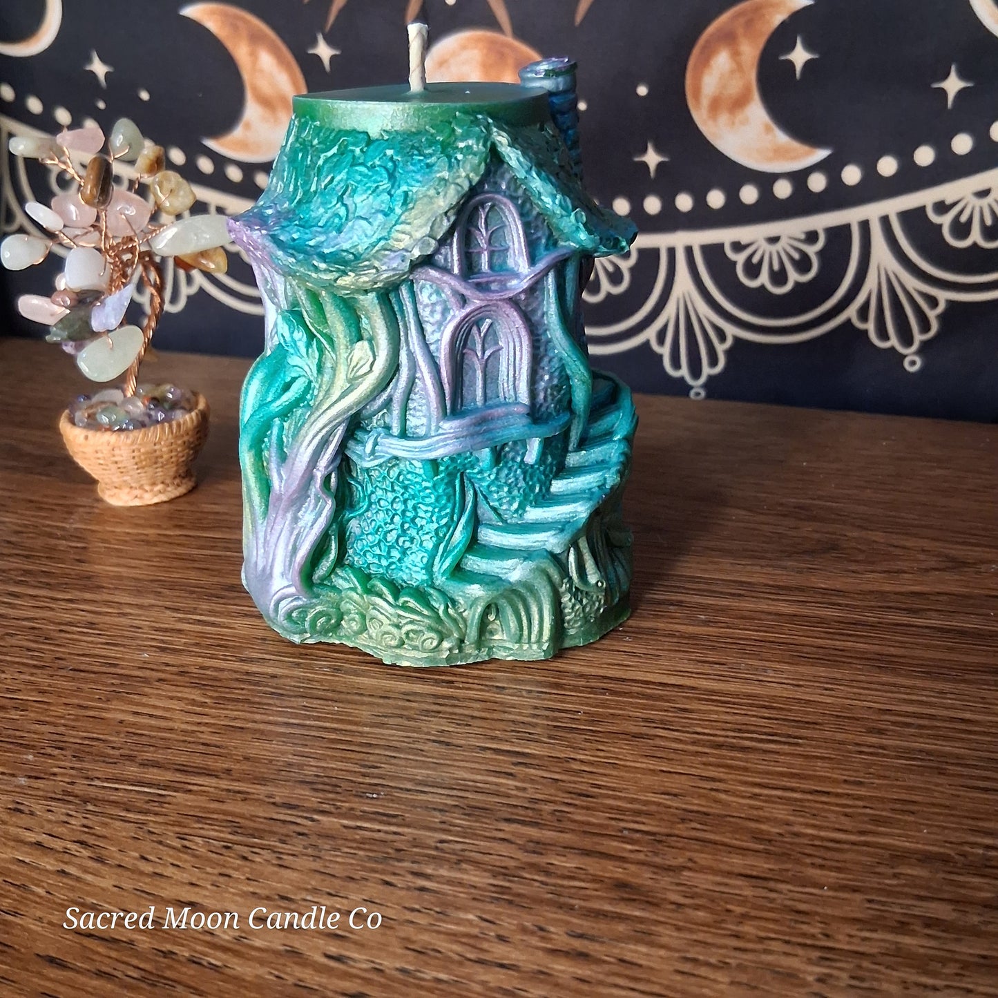 Faerie Grove Saffron and Patchouli Scented Treehouse Candle