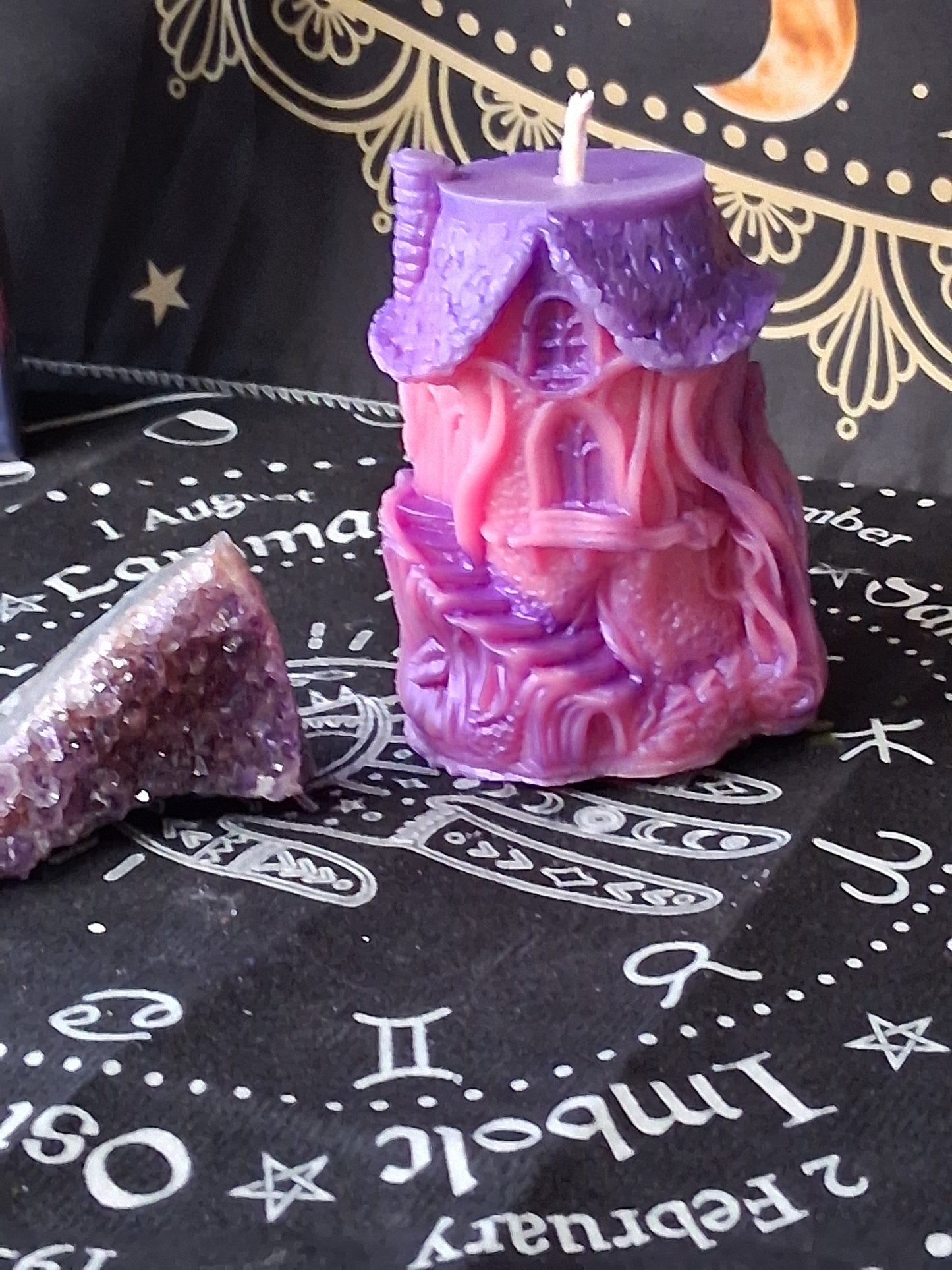 Honeysuckle Hidaway Treehouse Candle