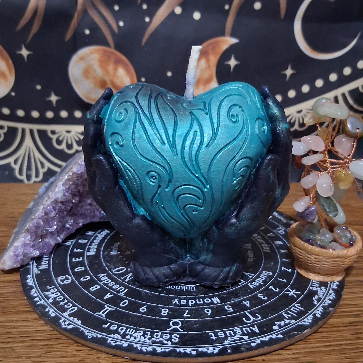 Hera's Sacred Heart Offering Candle