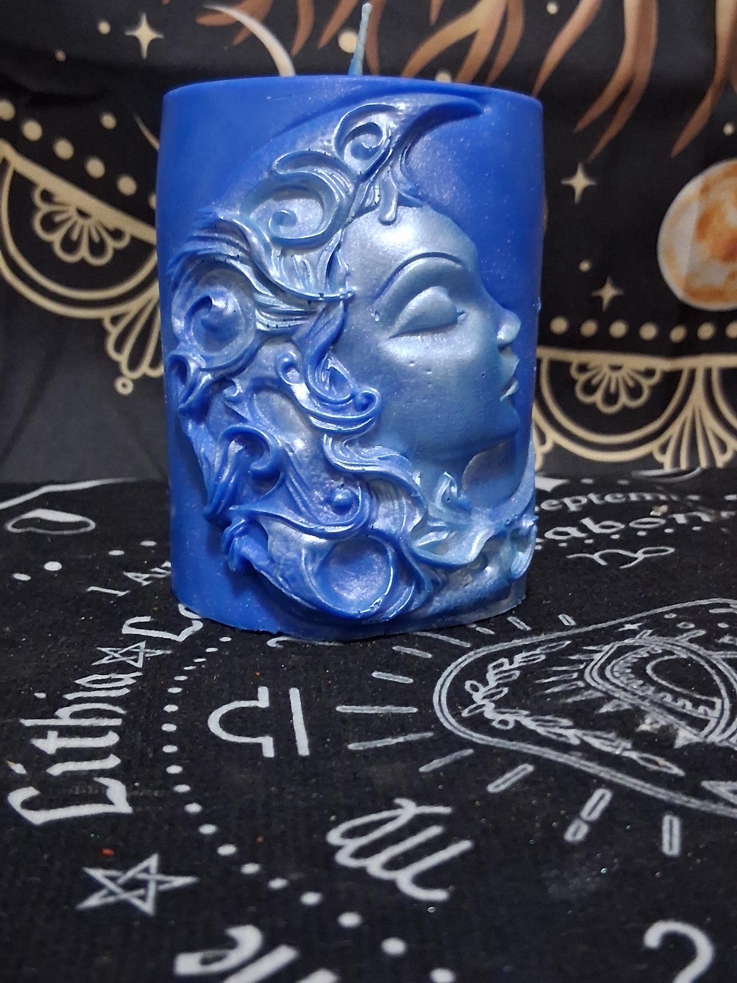 Moon Lilly Dream Scented Moon Goddess Candle