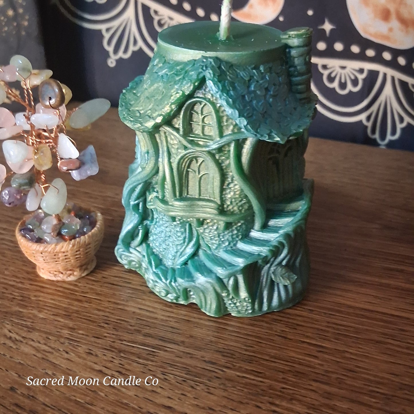 Faerie Grove Saffron and Patchouli Scented Treehouse Candle